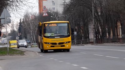 У Чернігові з 9 березня зросте вартість проїзду в автобусах для учнів, а також при оплаті готівкою і банківською карткою