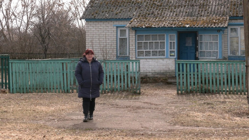 "Ми б хотіли, щоб у нас фельдшерка була своя": на Городнянщині селяни просять санітарку вступити до медичного коледжу