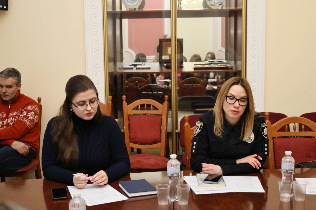 До Міжнародного дня боротьби за права жінок у міській раді відбувся тематичний круглий стіл