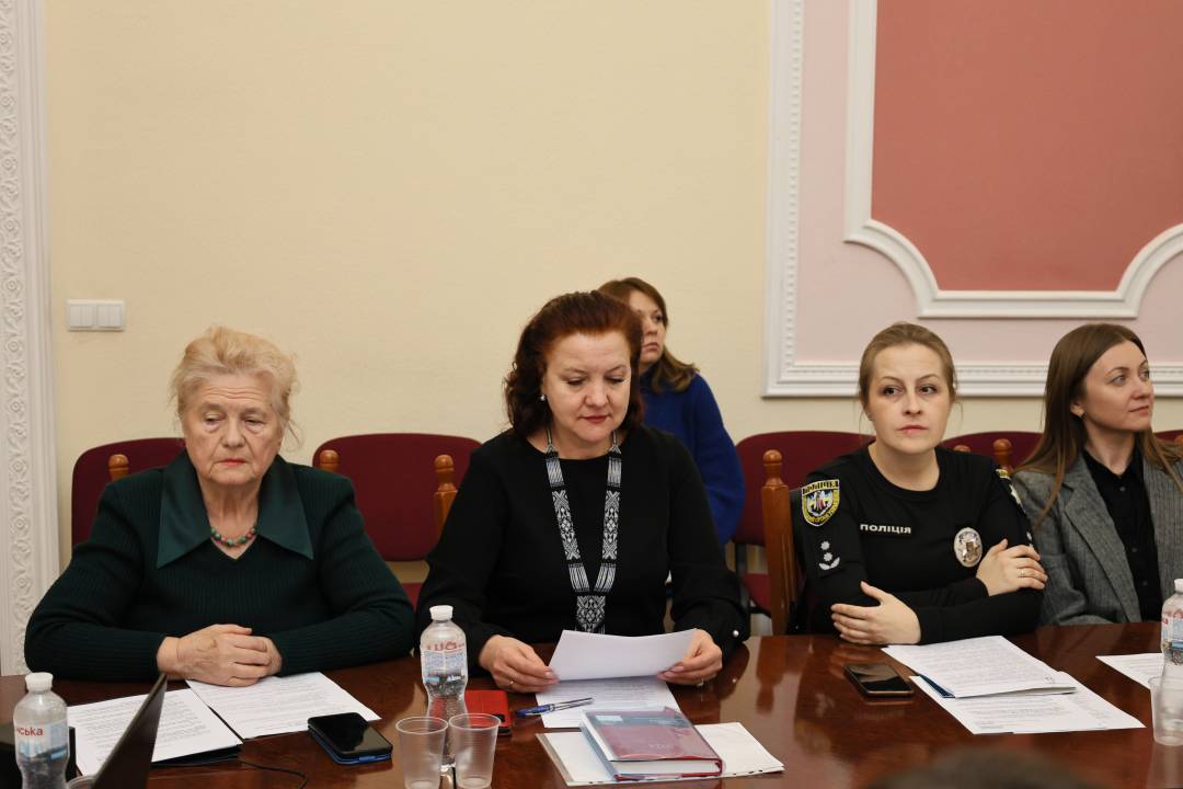До Міжнародного дня боротьби за права жінок у міській раді відбувся тематичний круглий стіл