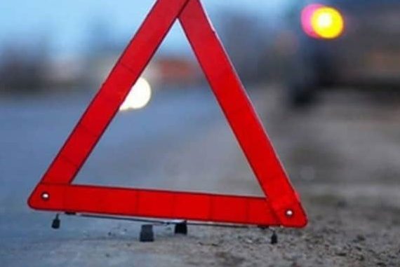 На Чернігівщині автобус в’їхав у автівку