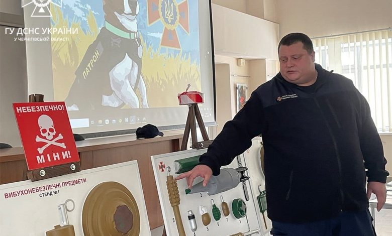 Олександр Борисенко, відомий як «Кракен», продовжує працювати в ГУ ДСНС у Чернігівській області (Фото)