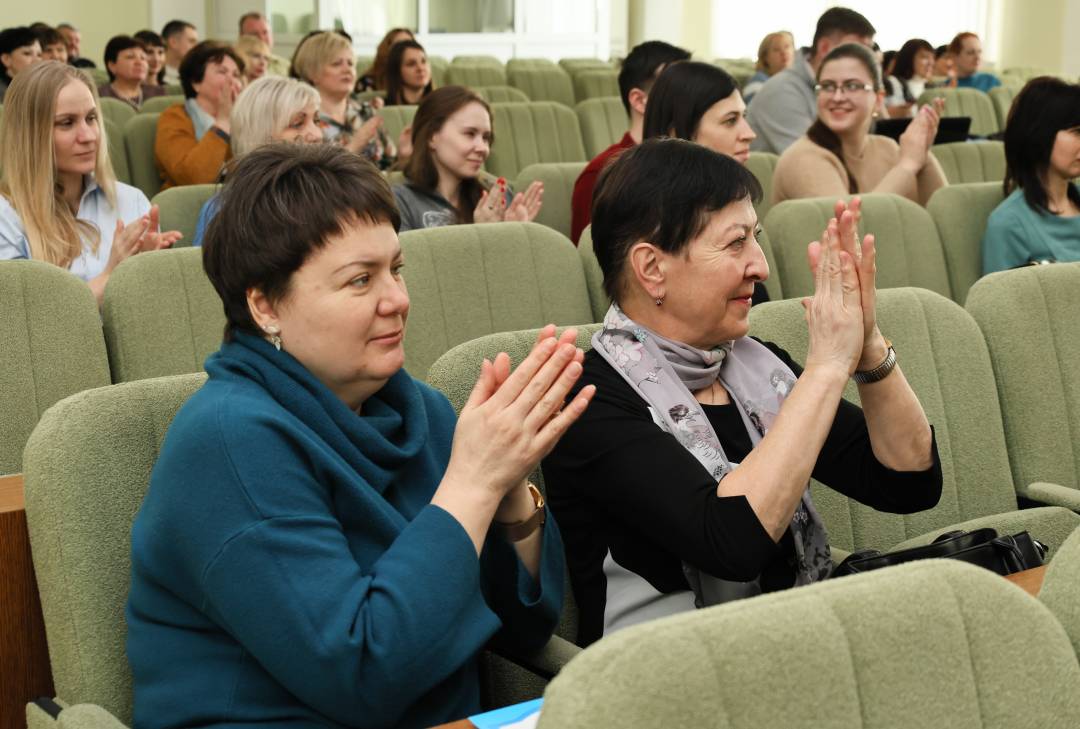 Олександр Ломако привітав представниць місцевого самоврядування з Міжнародним днем боротьби за права жінок