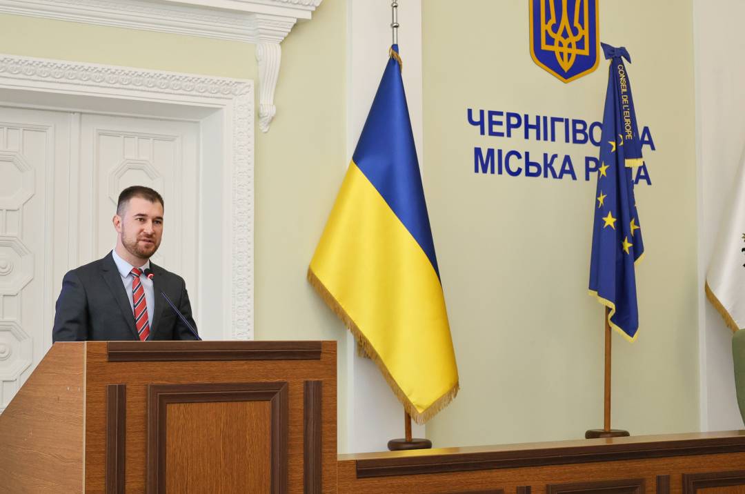 Передача РЕБів військовим та дозвіл на залучення гранту для реконструкції тепломереж: 38-ма (позачергова) сесія Чернігівської міської ради VIII скликання