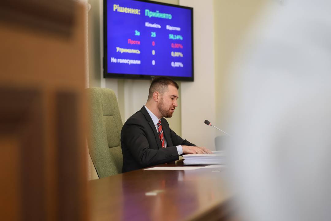 Передача РЕБів військовим та дозвіл на залучення гранту для реконструкції тепломереж: 38-ма (позачергова) сесія Чернігівської міської ради VIII скликання