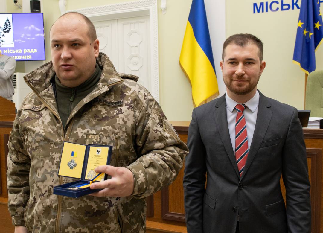 Старшому сержанту ЗСУ Олексію Приходьку вручено звання «Почесний громадянин Чернігова»
