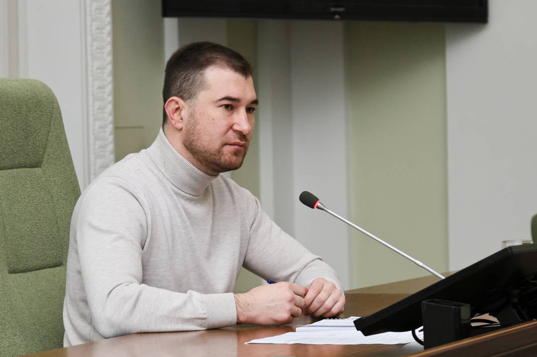 У Чернігові оптимізують штатні розписи міських підприємств, разом з тим шукатимуть можливість підвищити заробітну плату комунальникам