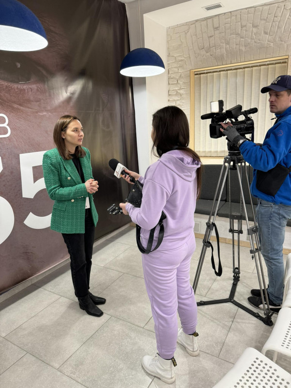 У Чернігові презентували фотокнигу про людей-героїв, які допомагали під час облоги міста (Фото)