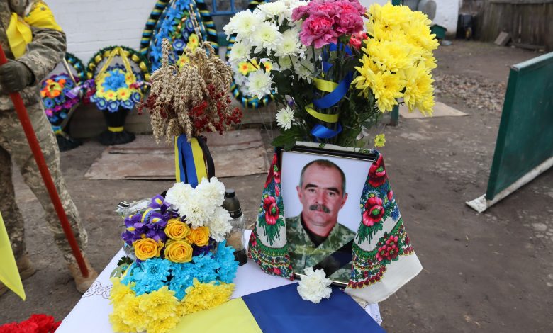 У Куликівці провели в останню путь Героя