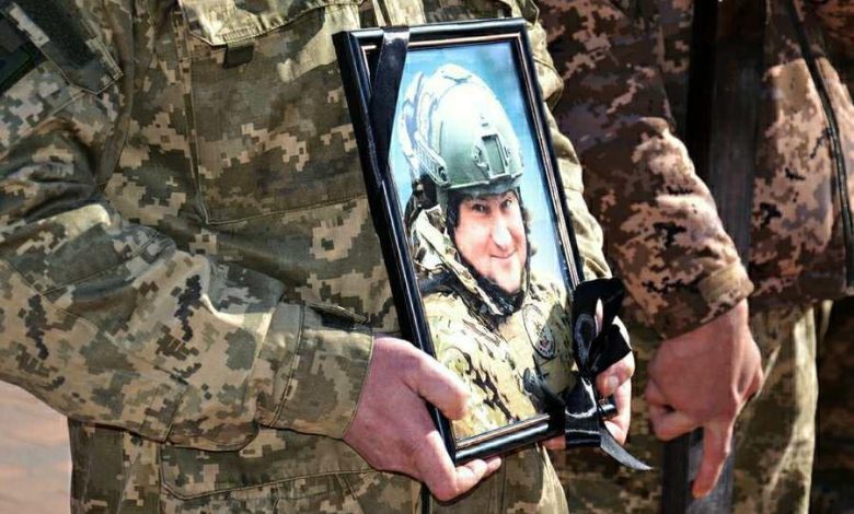 У Ніжині провели в останню путь воїна