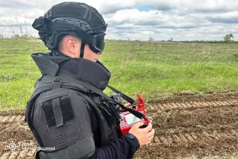 13 залучень за добу: піротехніки продовжують очищати Чернігівщину від вибухонебезпечних предметів