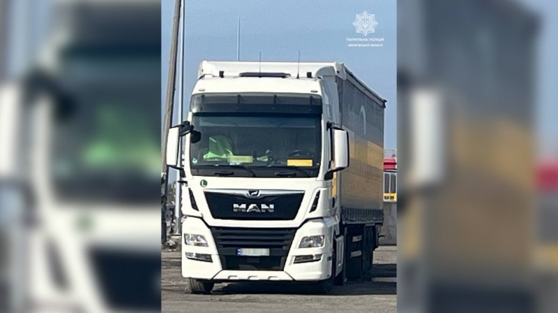 Алкоголь в 12 та 14 разів перевищував норму: у Чернігові один п'яний водій в'їхав у паркан, іншого — зупинили на дорозі