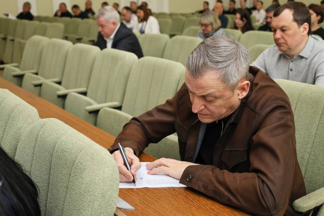 39-та сесія Чернігівської міської ради. Які питання розглянули депутати та депутатки