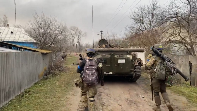 Паніка росіян, залишені БТРи з награбованим та люди, що несли їжу військовим ЗСУ: спогади про визволення Нової Басані