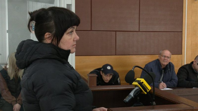 "Одна купюра була в крові": у суді Чернігова слухали голосові повідомлення та свідків у потрійному вбивстві киян