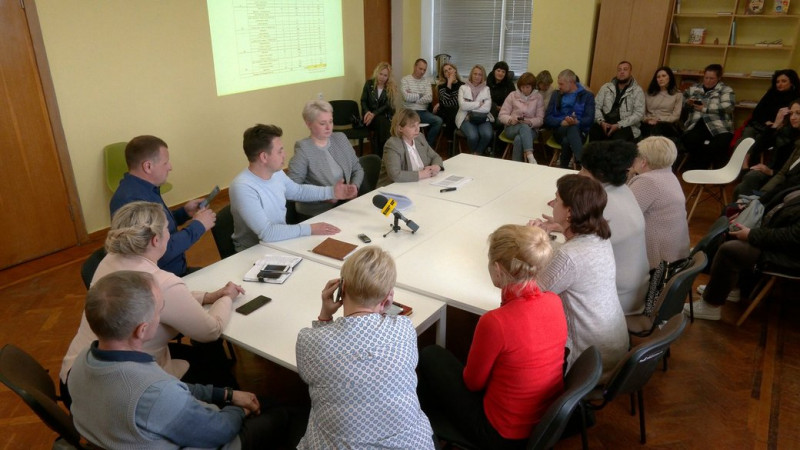 Батьки учнів школи №19 у Чернігові не хочуть, щоб їх діти після 9 класу йшли до іншого закладу: в чому причина