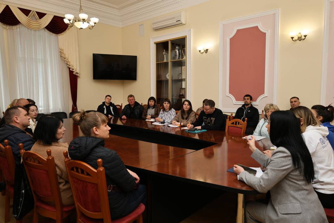 Бізнес, який постраждав під час ракетних ударів 17 квітня, може отримати грант на відновлення від МОМ