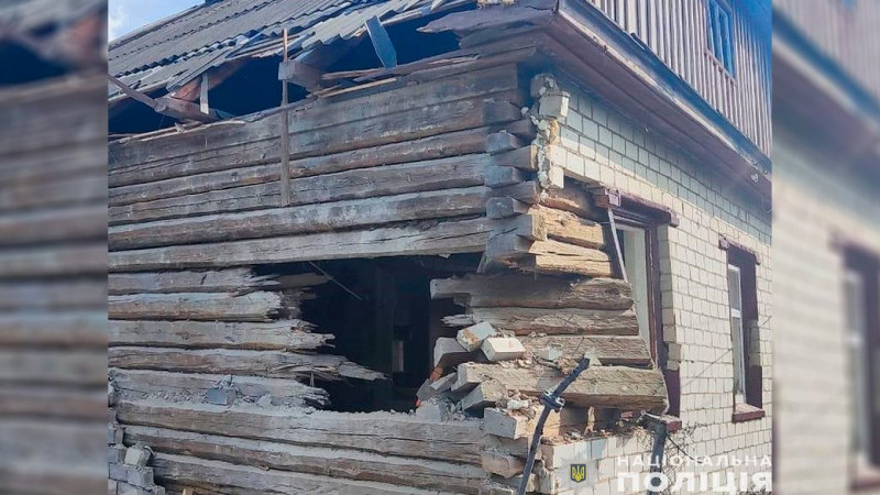 Росіяни з "Градів" поцілили в будинок у Семенівці, що на прикордонні Чернігівщини