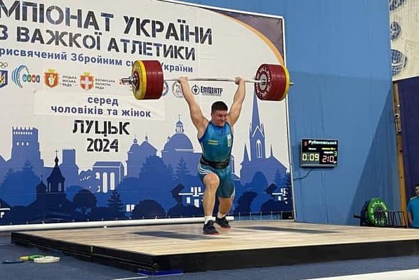 Чернігівець виборов «золото» на чемпіонаті України з важкої атлетики