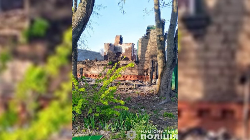 Будинок згорів разом із майном: наслідки російського обстрілу прикордонного села на Новгород-Сіверщині