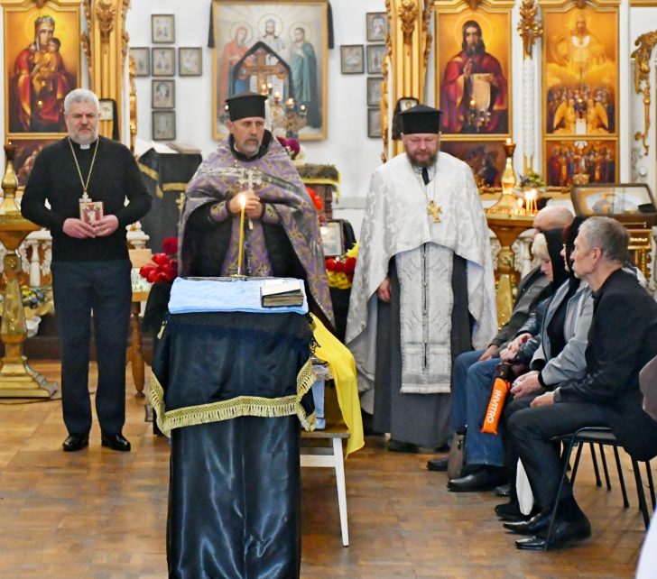 На Чернігівщині попрощалися з військовим Миколою Гомоляком, який загинув у Маріуполі