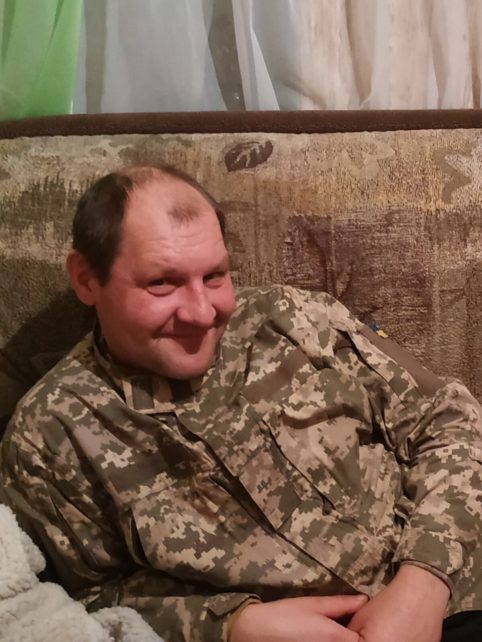 На Чернігівщину повернули тіло загиблого воїна Євгена Білоруса, який поліг на війні у 2022 році