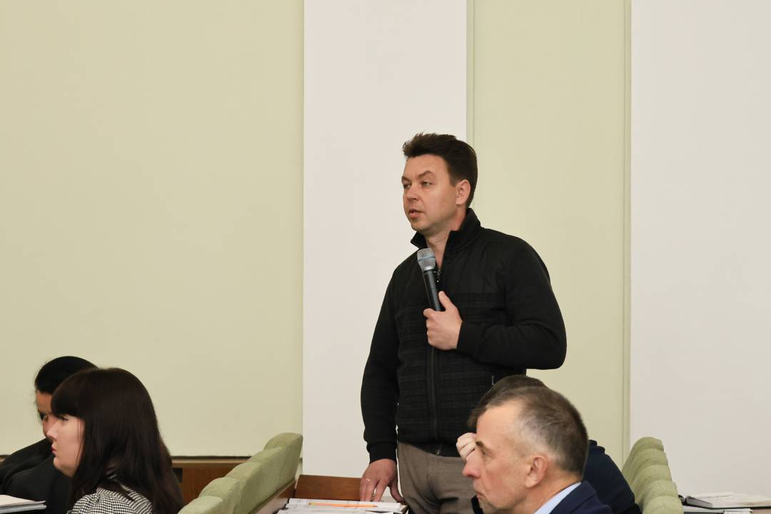 На загальноміській нараді говорили про наслідки ракетних ударів по місту та їх ліквідацію