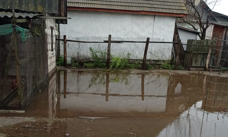 «Підмочена репутація і водний апокаліпсис»: жителі Сновська звинувачують місцеву владу у бездіяльності