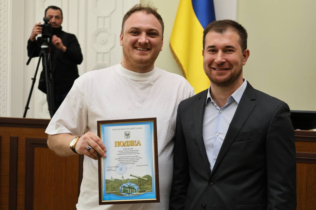 Відзнаки тим, хто брав участь в пошуково-рятувальній операції за наслідками ракетних ударів по Чернігову 17 квітня