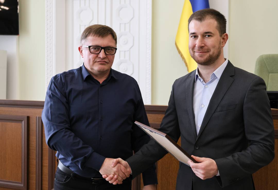 Відзнаки тим, хто брав участь в пошуково-рятувальній операції за наслідками ракетних ударів по Чернігову 17 квітня