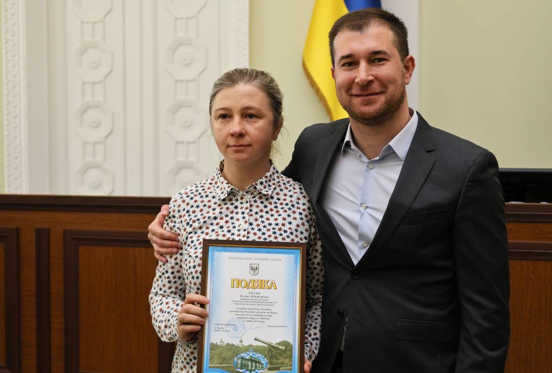 Відзнаки тим, хто брав участь в пошуково-рятувальній операції за наслідками ракетних ударів по Чернігову 17 квітня