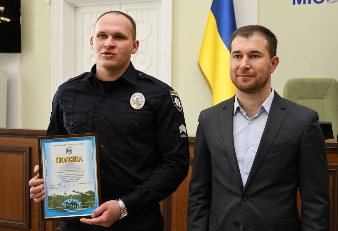 Відзнаки тим, хто брав участь в пошуково-рятувальній операції за наслідками ракетних ударів по Чернігову 17 квітня