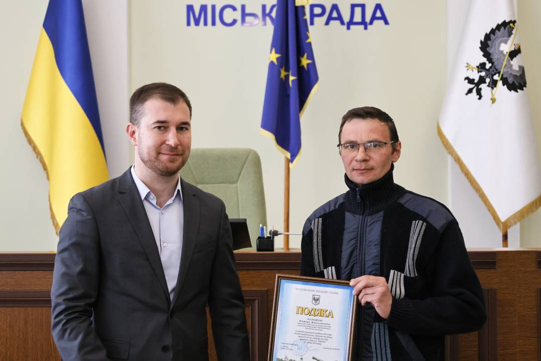 Відзнаки тим, хто брав участь в пошуково-рятувальній операції за наслідками ракетних ударів по Чернігову 17 квітня