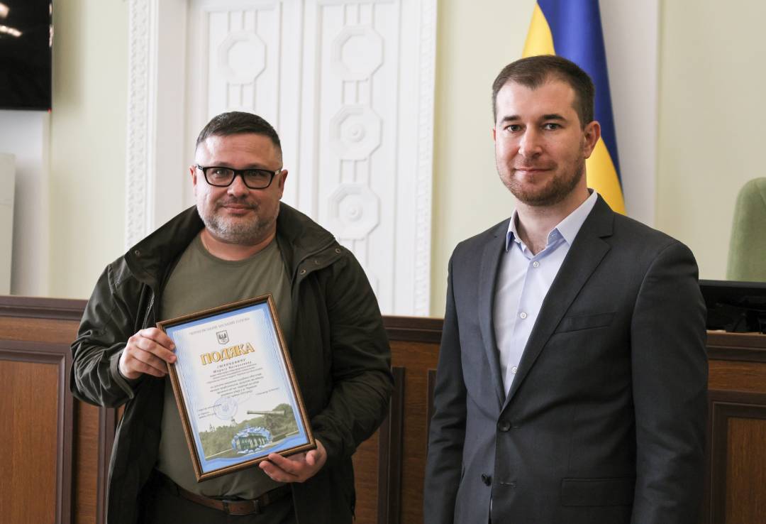Відзнаки тим, хто брав участь в пошуково-рятувальній операції за наслідками ракетних ударів по Чернігову 17 квітня