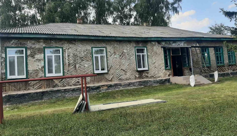 Зовні мазанка-всередині сучасний ремонт та обладнання: на Чернігівщині відновили сторічну будівлю ліцею