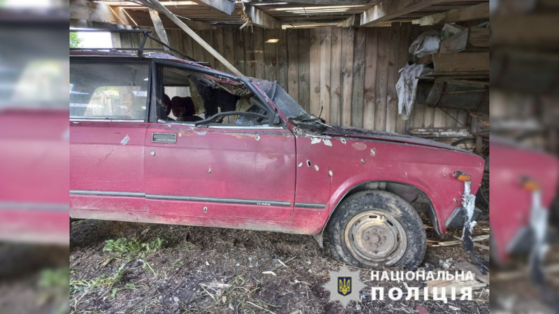 Поранений чоловік, пошкоджені дитячий садок, будинок, господарська будівля, автомобіль: РФ атакувала 11 сіл Чернігівщини