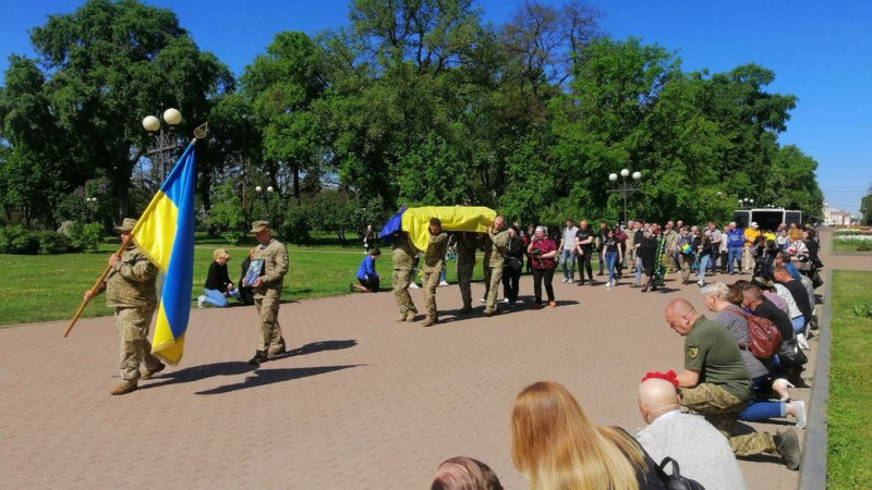 У Чернігові попрощалися з військовим ЗСУ Віктором Бойчуком, який загинув на Донеччині