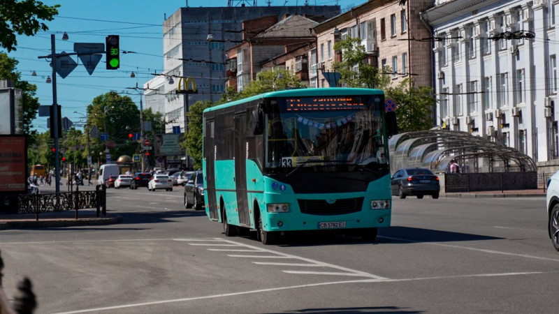 Компенсації перевізникам у Чернігові, через які можуть зупинитися автобуси: в чому вони полягають та як розраховуються