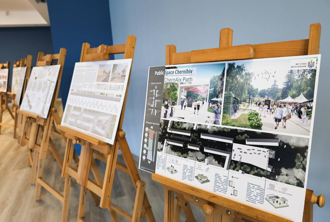 Активну молодь Чернігова відзначили Подяками міського голови за зміцнення зв'язків з європейськими партнерами