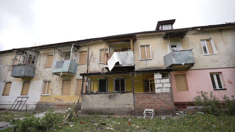 Франція виділить по 200 тисяч євро на відбудову райлікарні та Чернігівської політехніки