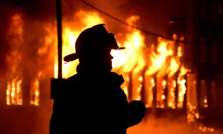 Через рашистські обстріли на Чернігівщині згоріли два житлові будинки