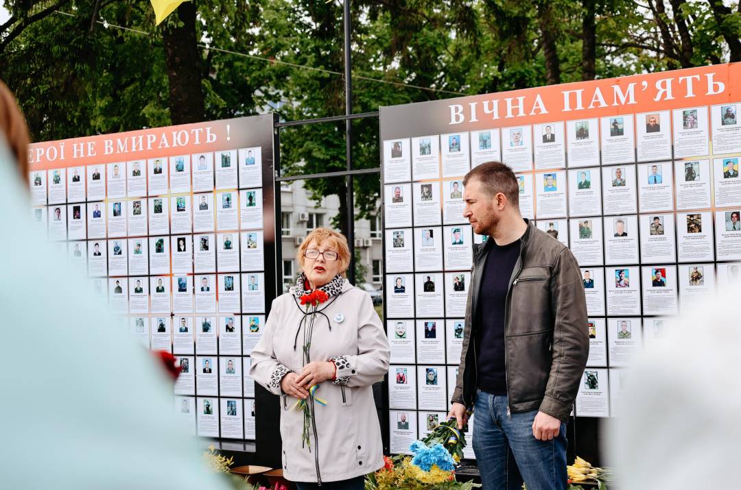 День матері: у Чернігові провели зустріч з матерями загиблих Захисників та Захисниць України