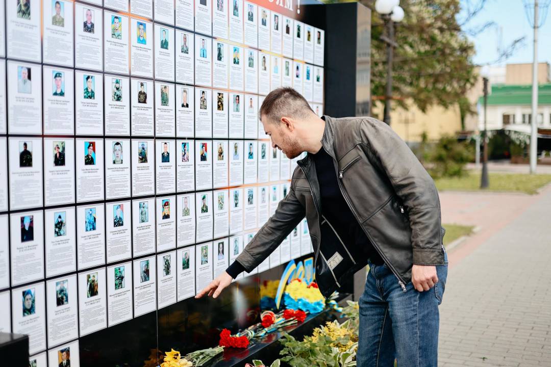 День матері: у Чернігові провели зустріч з матерями загиблих Захисників та Захисниць України