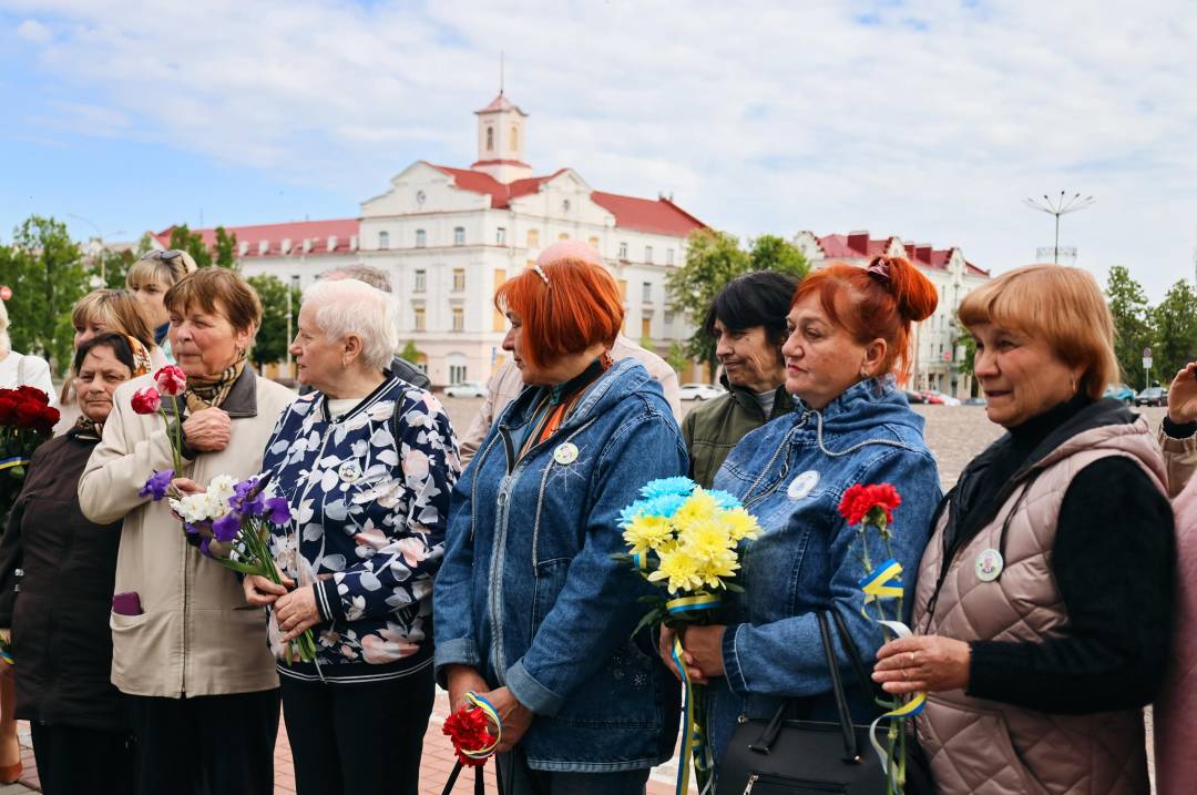 День матері: у Чернігові провели зустріч з матерями загиблих Захисників та Захисниць України