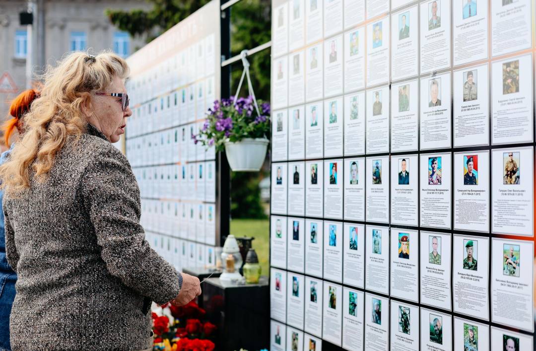 День матері: у Чернігові провели зустріч з матерями загиблих Захисників та Захисниць України