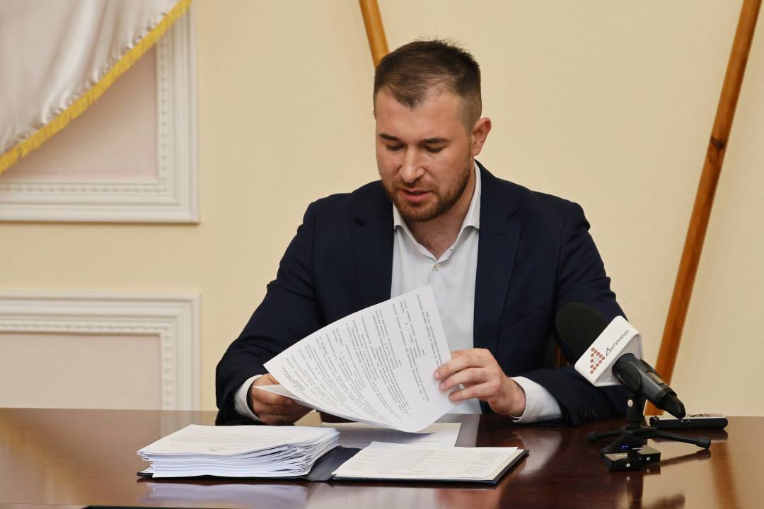 Депутати Чернігівської міськради готуються до сесії, у порядку денному більше 30 питань