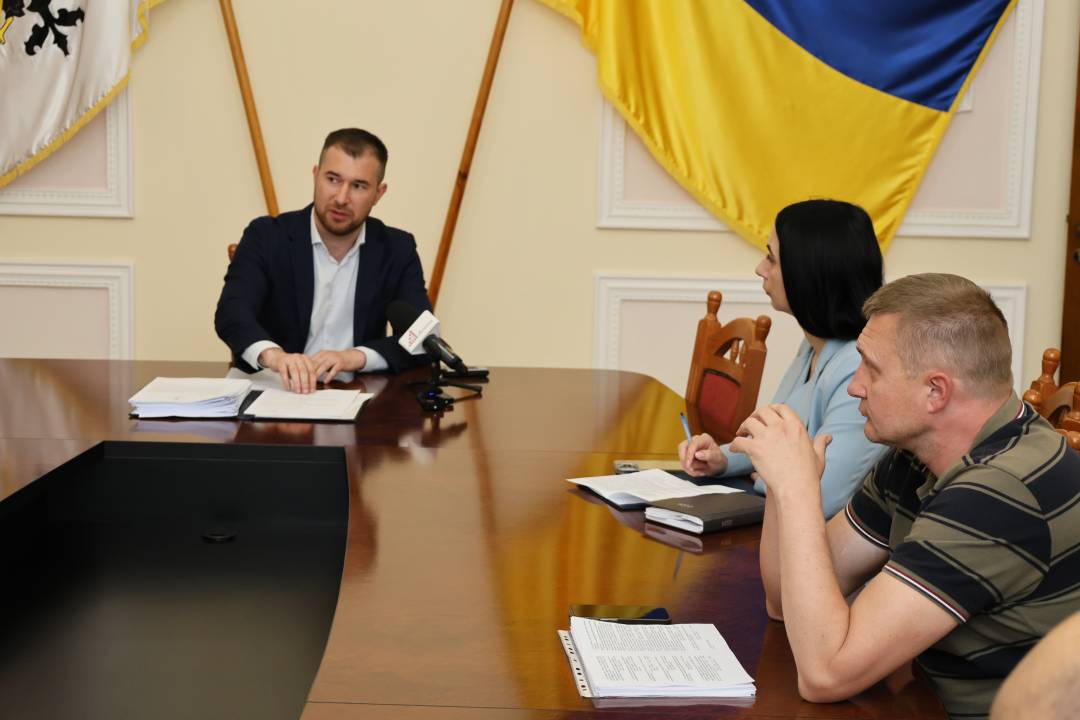Депутати Чернігівської міськради готуються до сесії, у порядку денному більше 30 питань