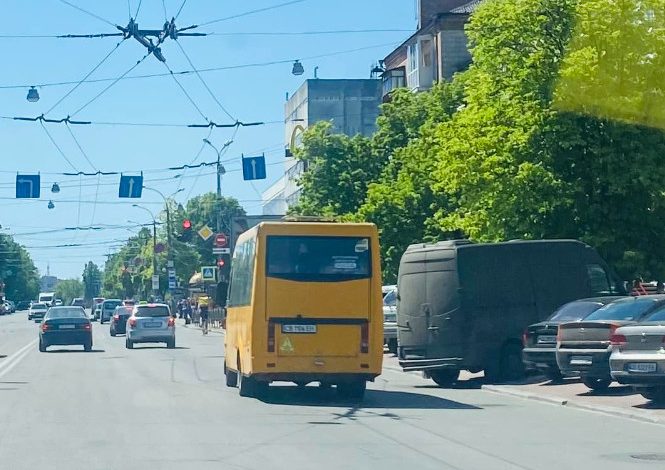 Дійшли згоди: у Чернігові відновлять автобусні перевезення