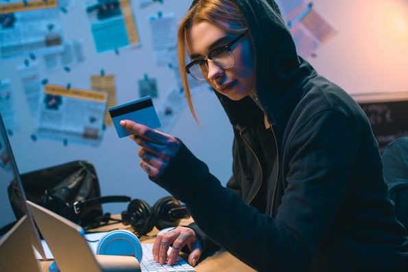 Мешканку столиці засуджено за видурювання грошей з чернігівців