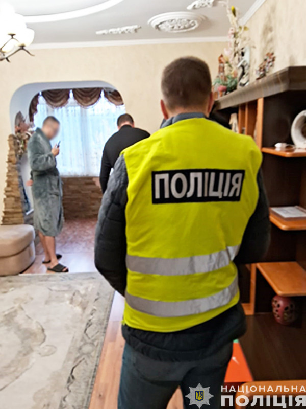 На Чернігівщині поліцейські оголосили підозру автору схеми легалізації незаконно добутого лісу (Фото)